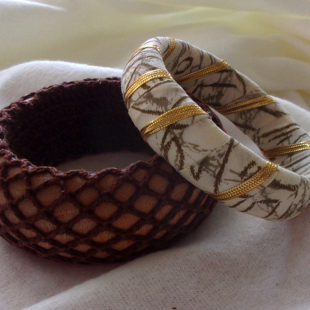 Gorgeous fabric wrapped and netted bracelet set